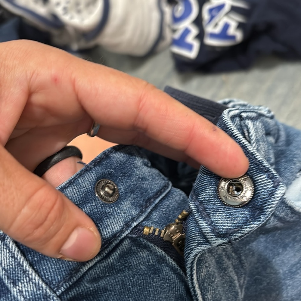 2T Volcom Jeans - Picture 4 of 5